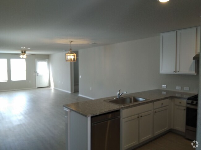 Building Photo - Beautiful New Construction Home - Four Bed...