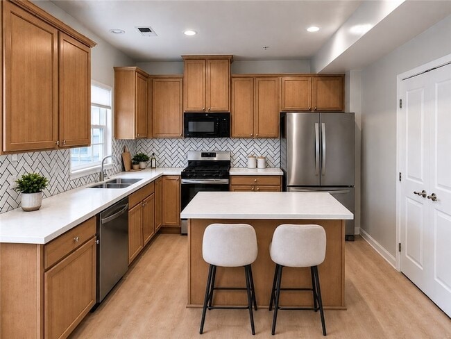 Photo - 1502 Pointe View Dr
