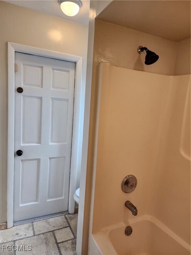 Photo - 612 SW 8th Ct