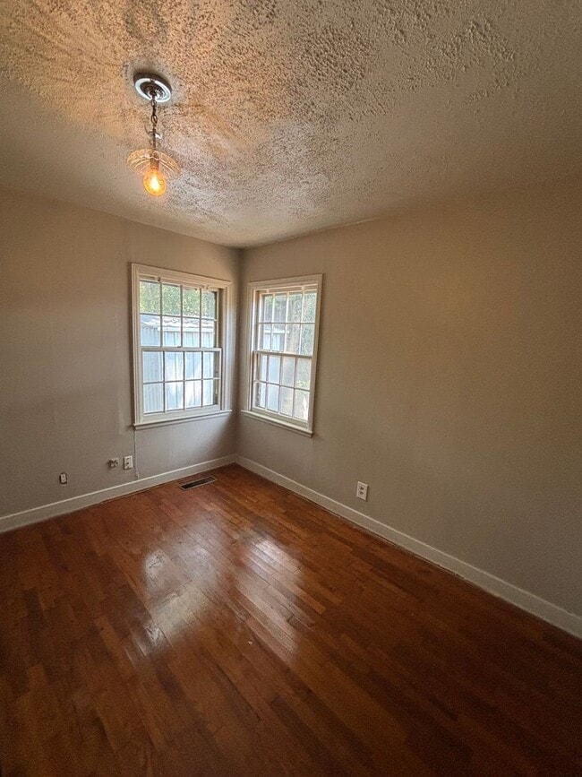 Photo - Home For Rent in SW Ardmore!