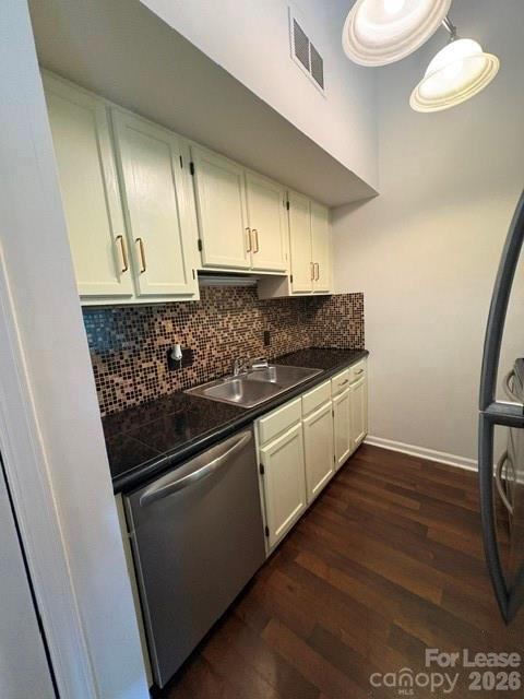Photo - 430 Queens Rd