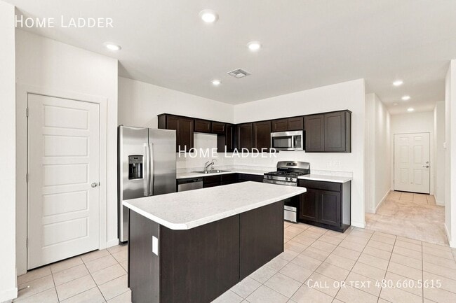 Photo - 2528 N Coolidge Ave