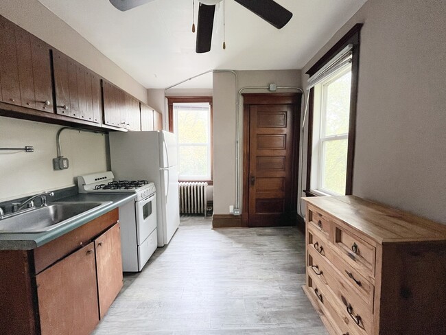 Photo - 216 E South St Unidad 5