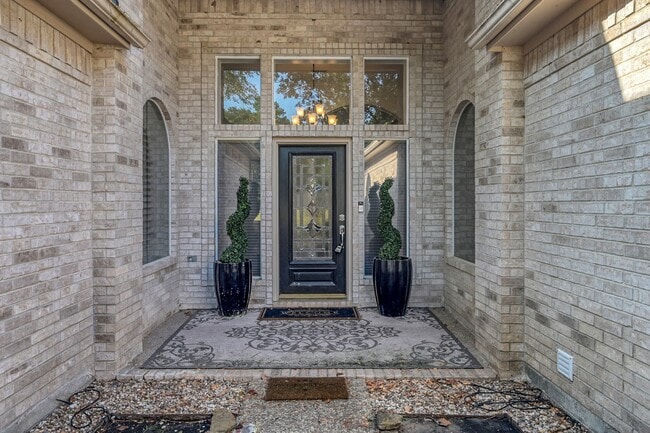 Photo - 192 Monterrey Rd W