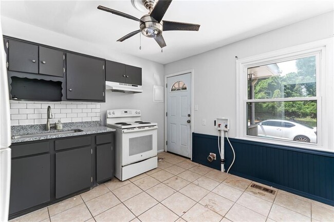 Photo - 2536 McAfee Rd