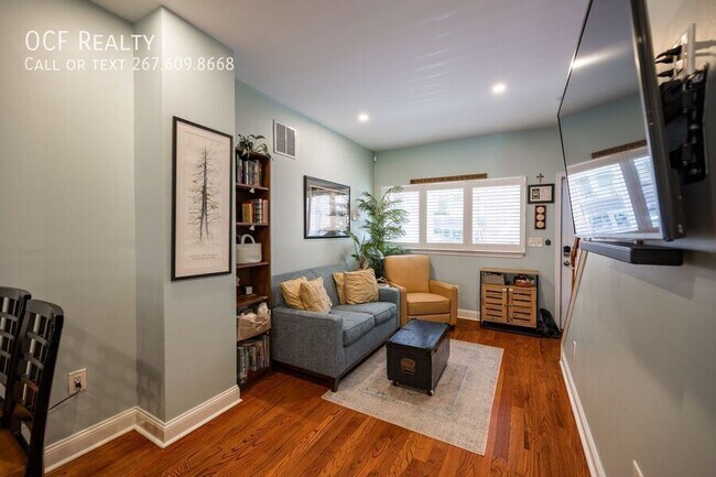 Photo - 2217 League St
