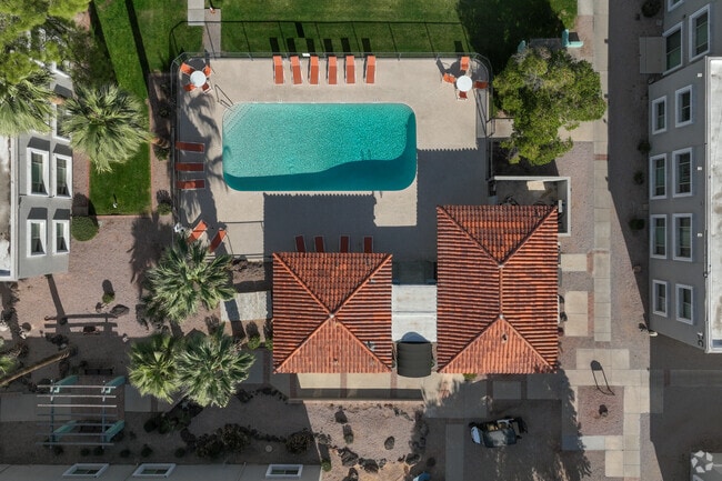 Building Photo - Whispering Pines