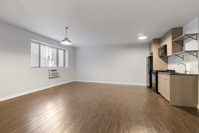 Photo - 6134 N Kenmore Ave