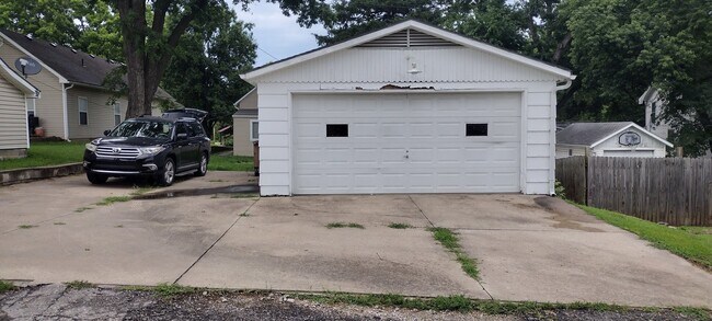 Photo - 924 Kearney St