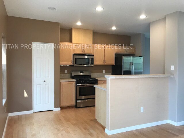 Photo - Beautiful Three Story Townhouse with Gas F... Unidad 101