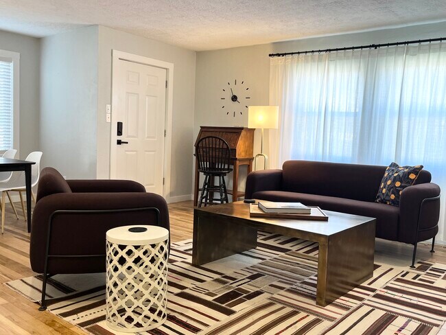 Photo - 2230 Bird Ave