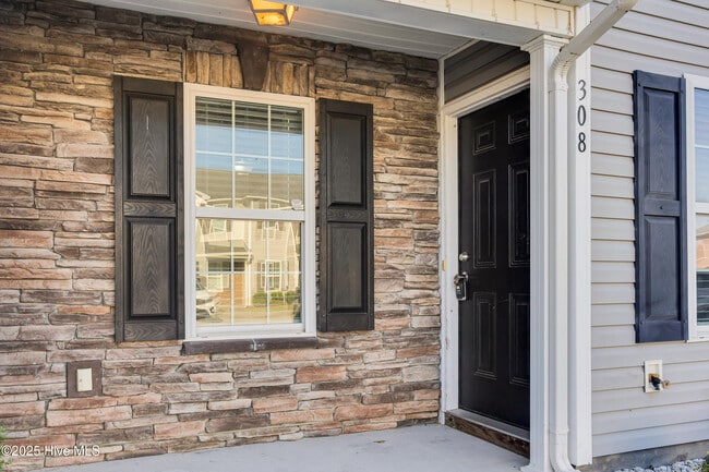 Building Photo - 308 Glen Cannon Drive