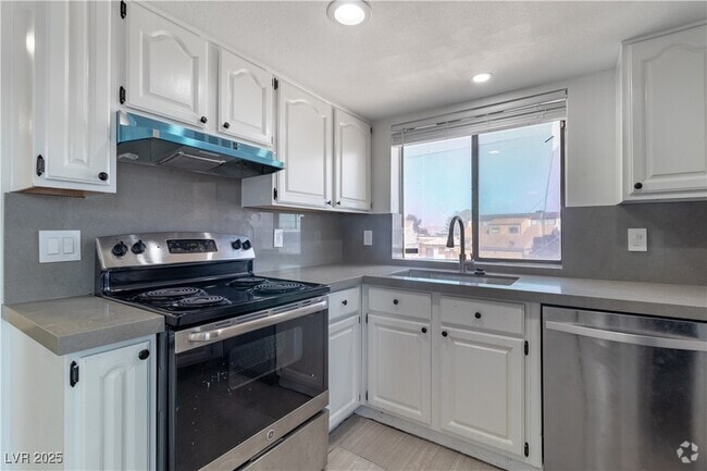 Building Photo - 2200 Venus Ave Unit C Rental
