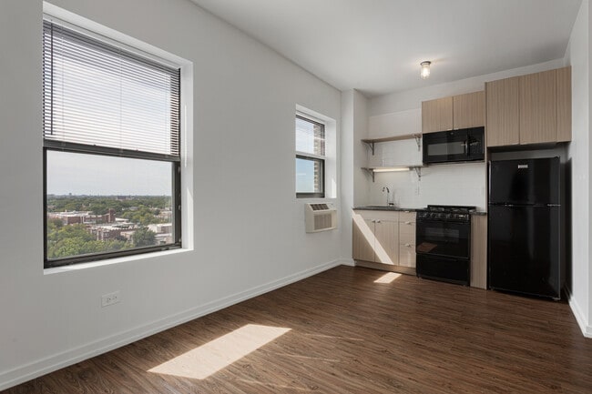 Photo - 1325 W Wilson Ave Unit 403