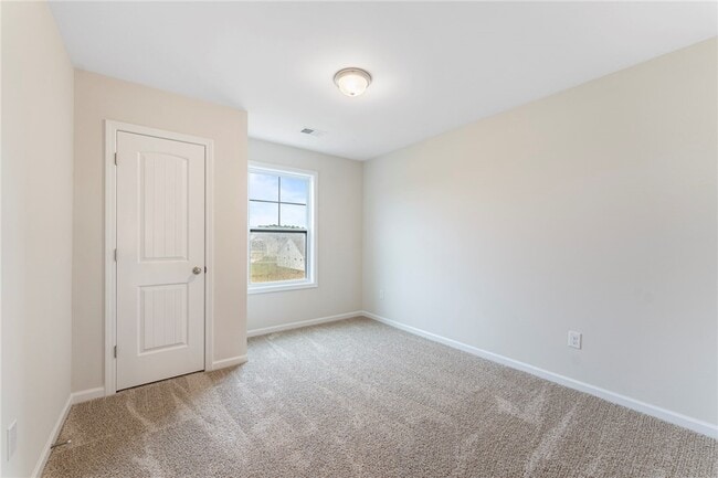 Building Photo - 105 Weaver Way Rental