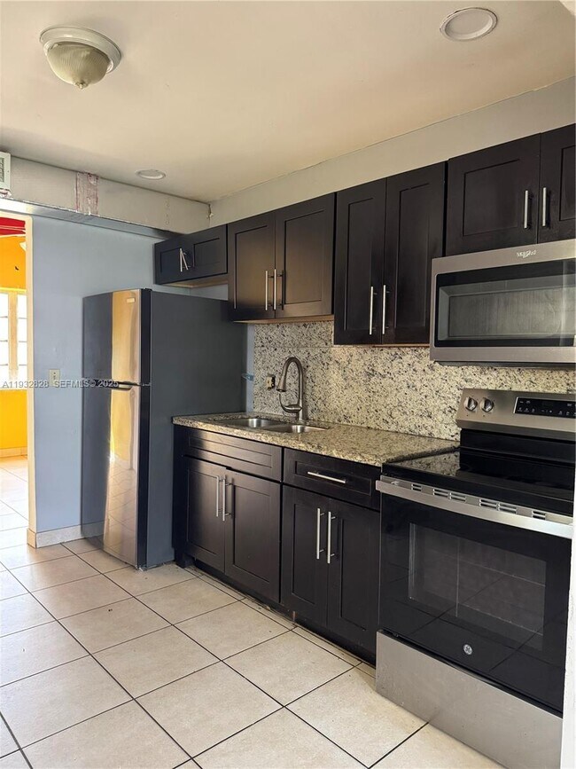 Photo - 2620 SW 53rd Ave