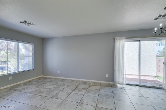 Building Photo - 523 Warminster Ave Rental
