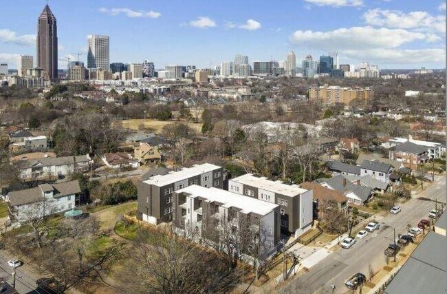 Photo - 456 Parkway Dr NE