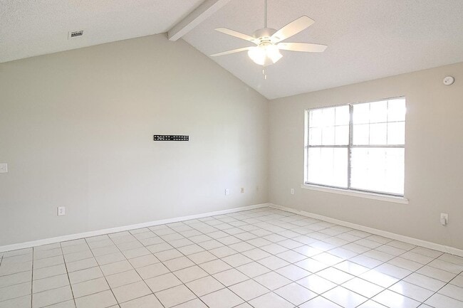 Photo - 1235 Pineridge Way