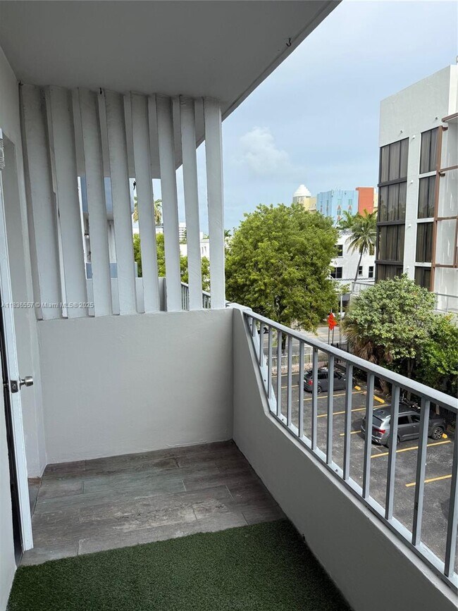 Building Photo - 528 Meridian Ave Unit 404 Rental