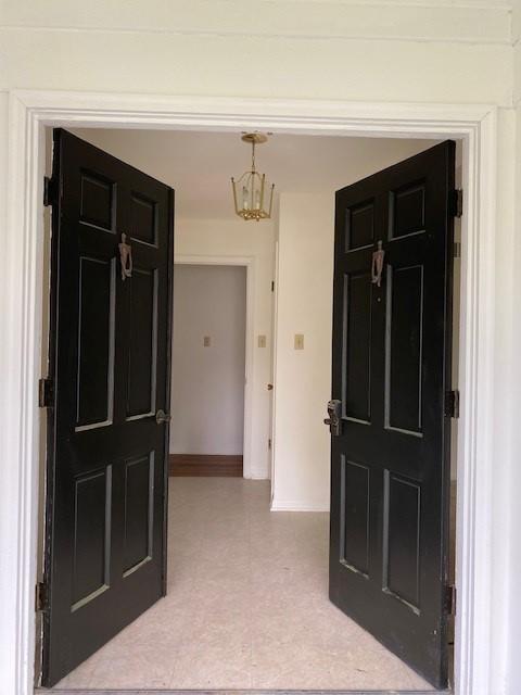 Photo - 721 Windsor Rd