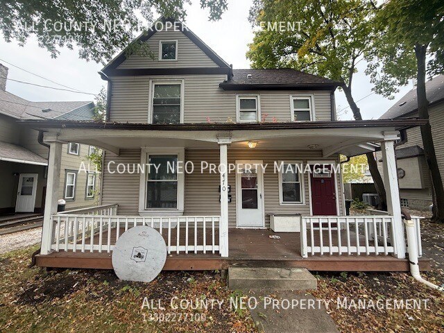 Building Photo - 470 Allyn St Unit 2