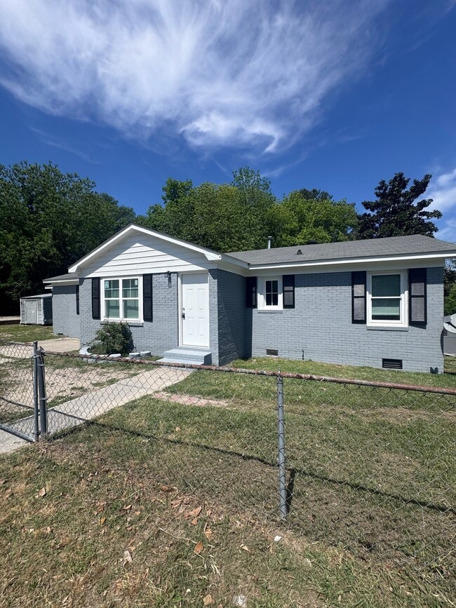Photo - 816 Prince St