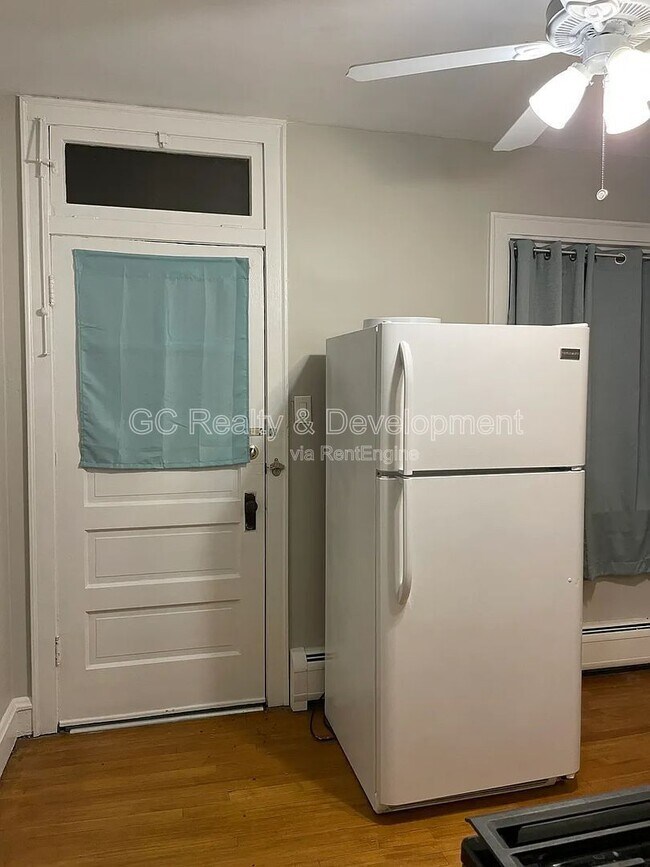 Photo - 6000 W Seminole St Unidad 2