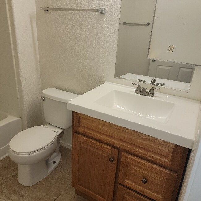 Photo - Cozy 2 Bedroom Condo in Northwest