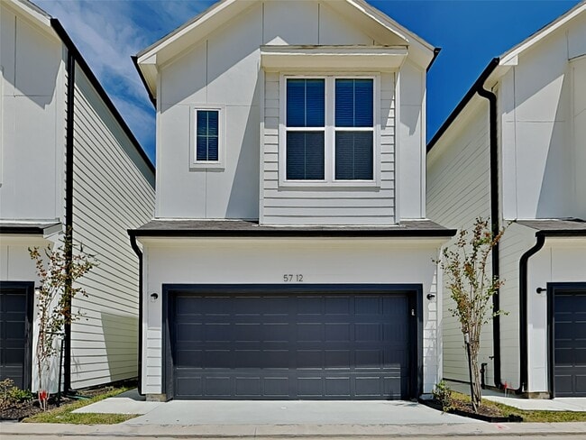 Building Photo - 5730 Paul Quinn St