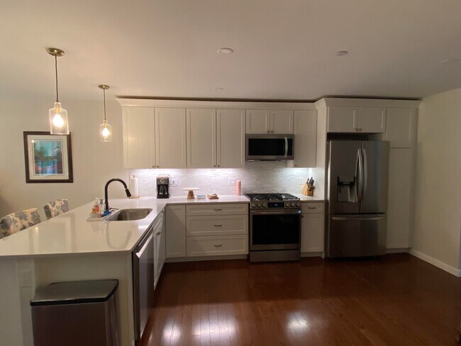 Photo - 238 Woodview Way