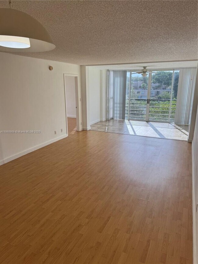Photo - 1811 Sabal Palm Dr