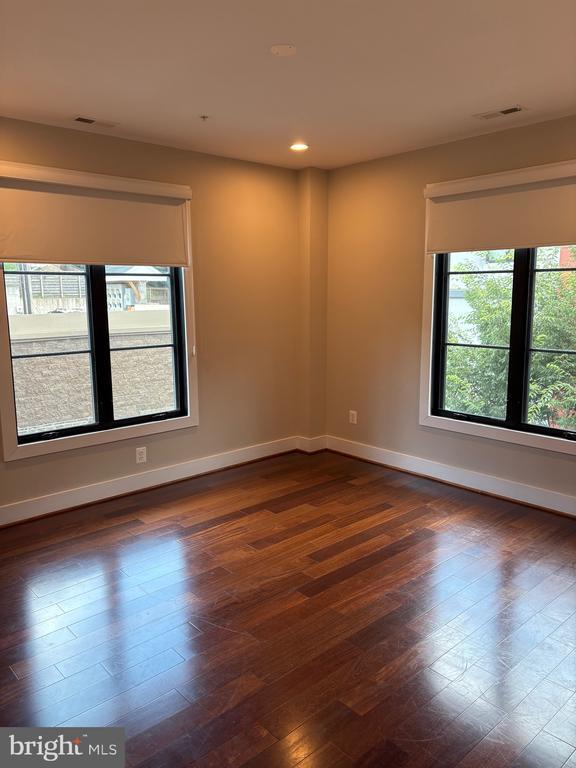 Photo - 4004 Edmunds St NW Unit 7