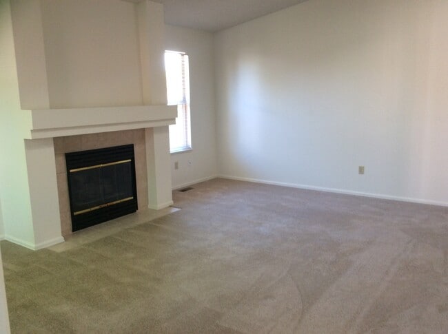 Photo - Beautiful Home in Brookdale Skyline Community!