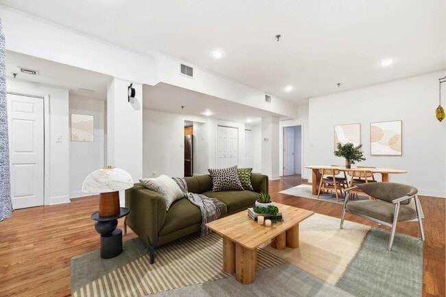 Photo - 357 Varick St Unidad 123B