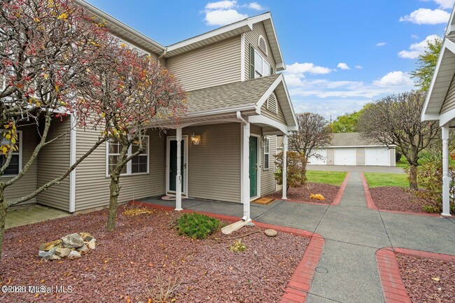 Photo - 25 Coralberry Ct