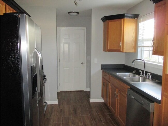 Photo - 2203 Chanel St