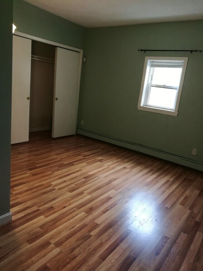 Upper Bedroom - 1 Brigham St Unit 1 Brigham St Apt 1