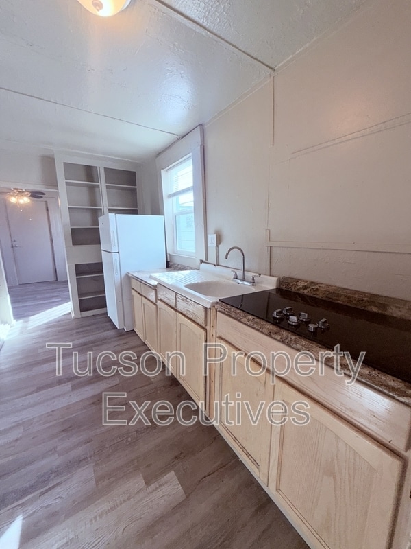 Photo - 234 E 32nd St