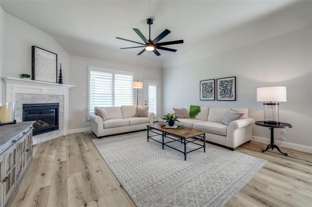 Photo - 230 Fox Crossing Ln