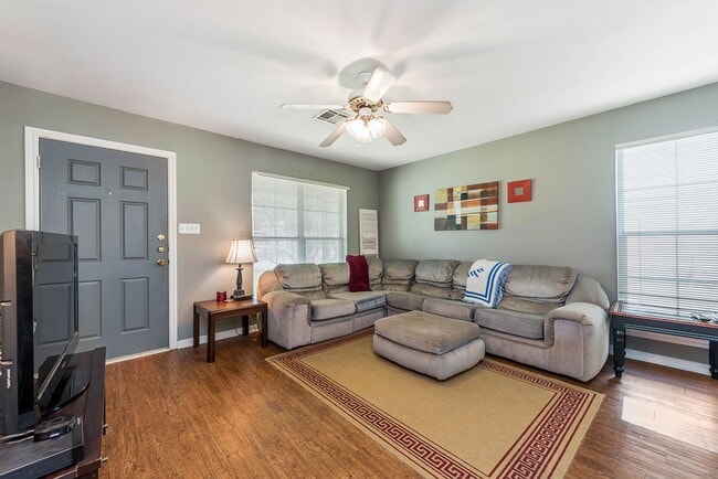 Photo - SUBLEASE AVAILABLE IMMEDIATELY THROUGH JUL...