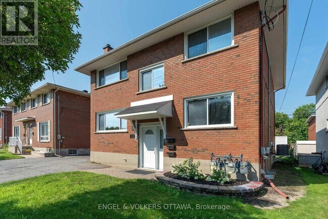 Photo - 896 Pinewood Crescent Unité 3