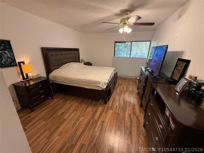 Photo - 4722 Sheridan St