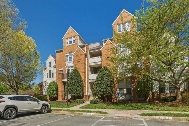 Photo - "Luxurious 2-Bed Condo with, loft, Granite Elegance & Hardwood Charm in Reston, VA!" Unit #F