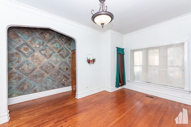 Building Photo - 1016 S Oakley Blvd Unit #  01