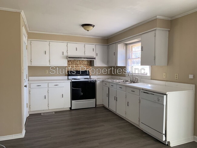 118 Shoals Blvd