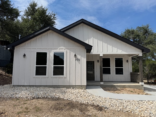 Building Photo - 770 Buck Run Pass Rental