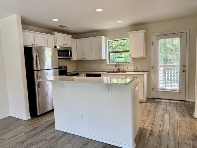 Photo - 279 S Breakwater Ln