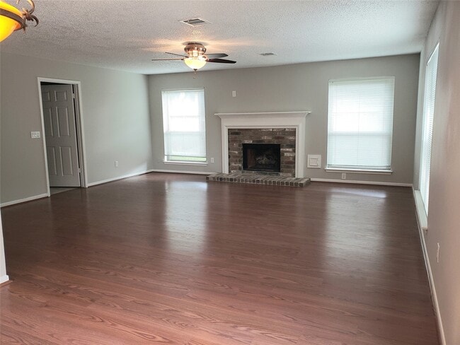 Photo - 8714 Warrenford Dr