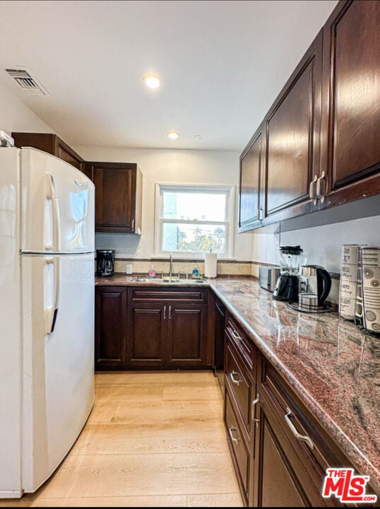 239 S Doheny Dr